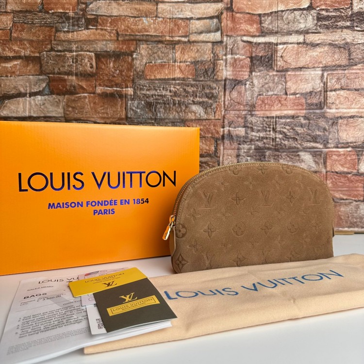 LOUİS VUİTTON COSMETİC POUCH SÜET SAND